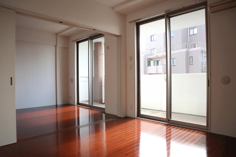 シュトランドコルブ  リビング