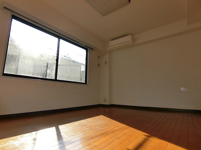 いちごパレス リビング