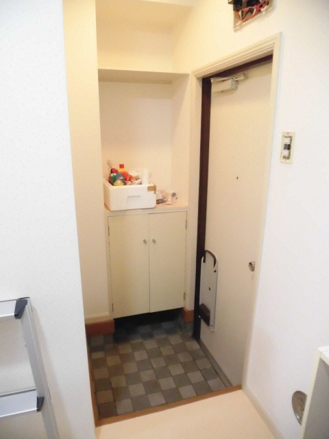 学舎・宇田川荘 玄関