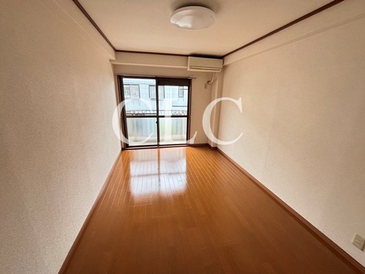 ロアール新大塚  リビング