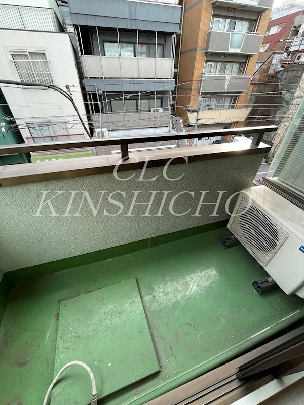 牧ビル ベランダ