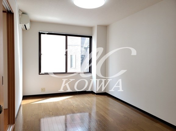 川口ビル ベッドルーム