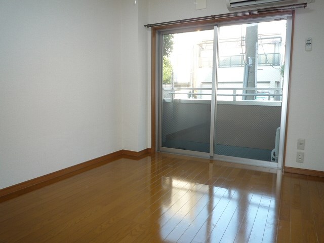 中道ハイツ ベッドルーム