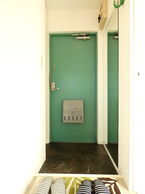 レジデンスタイム２ 玄関