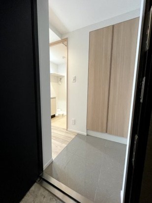 Laviere上中里 玄関