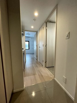 Laviere上中里 玄関