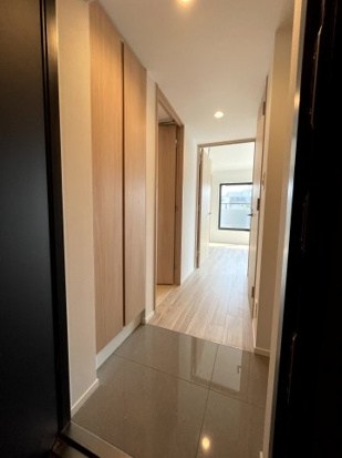 Laviere上中里 玄関