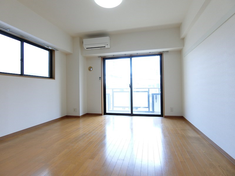 ドゥステップビル   リビング