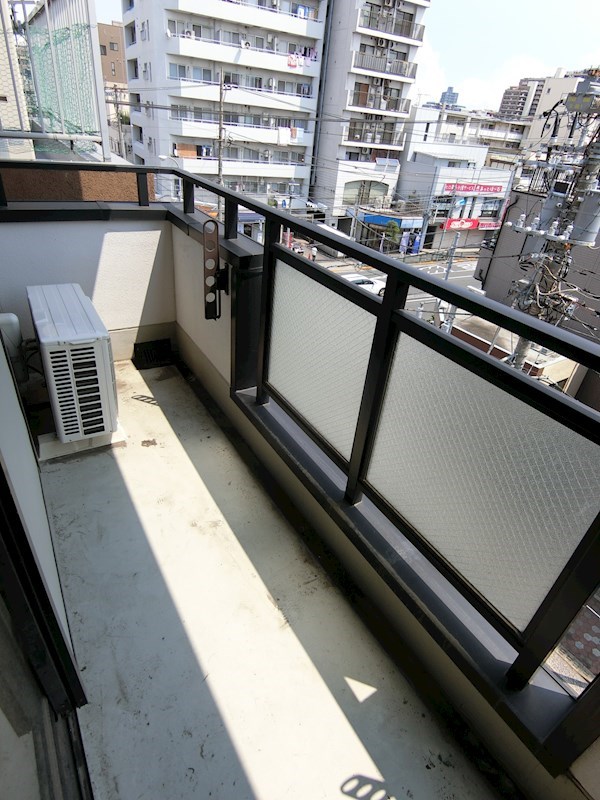 ドゥステップビル   ベランダ