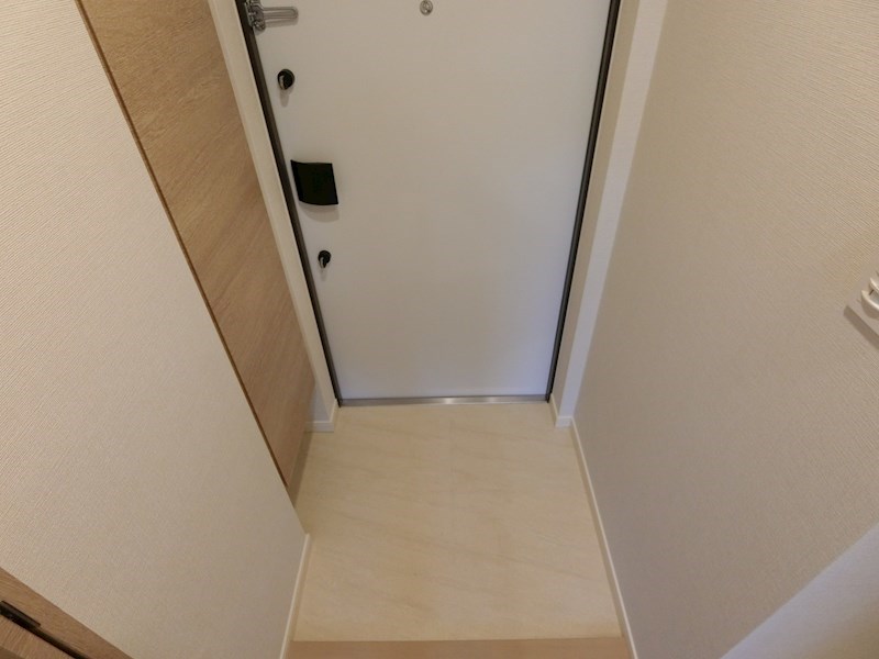 クレヴィアリグゼ日暮里 玄関