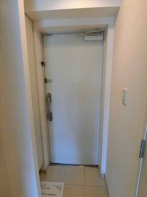 コスモリード月島 玄関