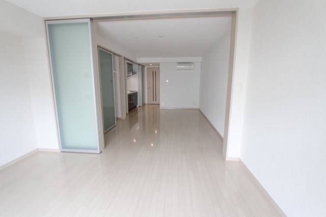 プライムアーバン日本橋横山町  リビング