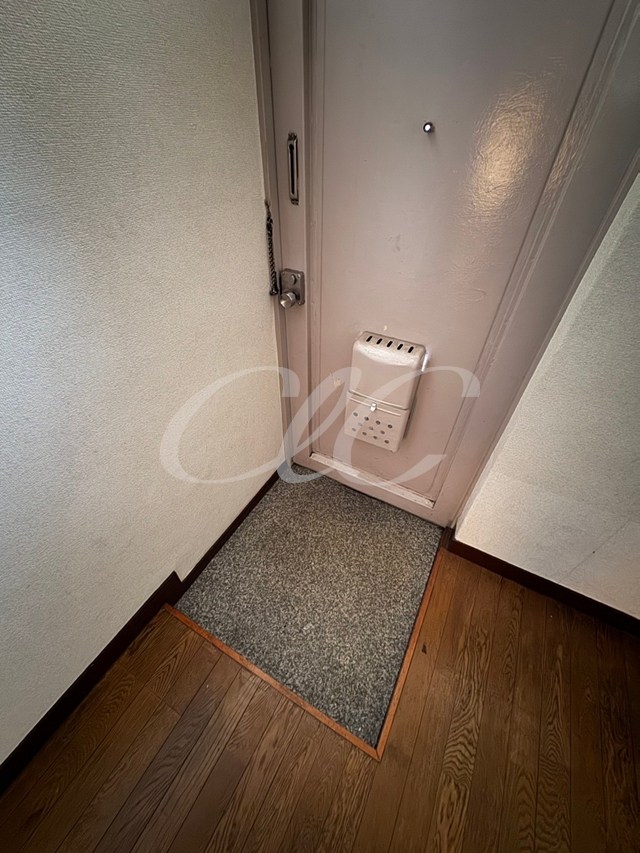 渡辺ハイツ 玄関