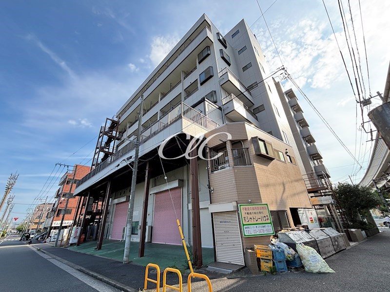 ラウンドエイト第1 外観