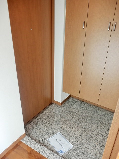 アクシーズグランデ三ノ輪 玄関