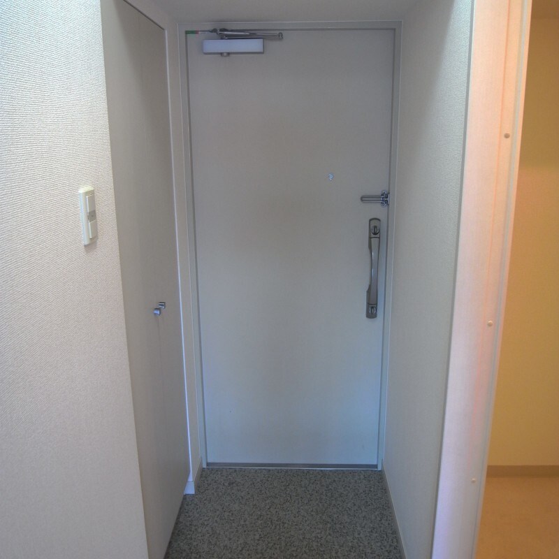 ウィステリア西新井 玄関