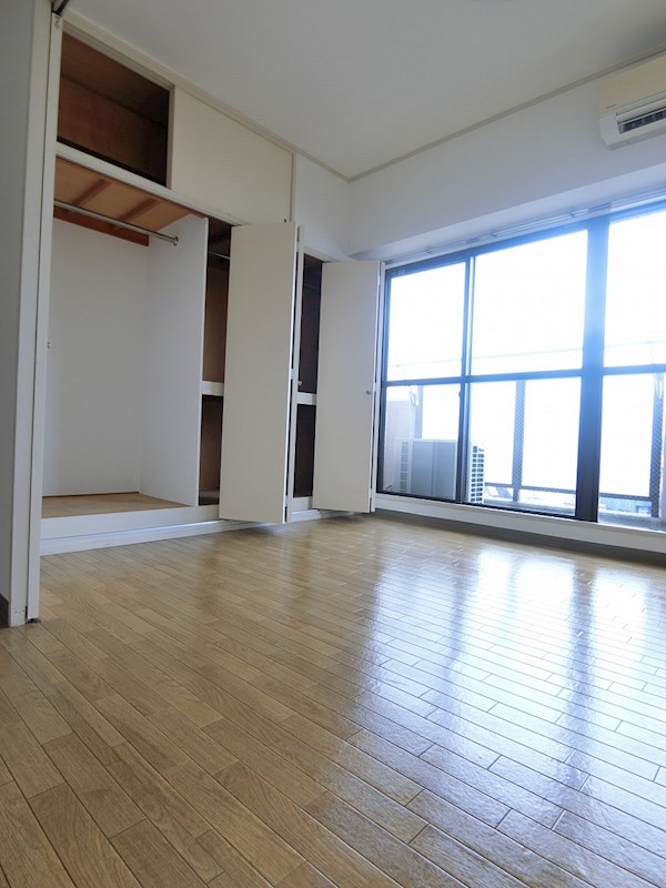 オークマンション ベッドルーム