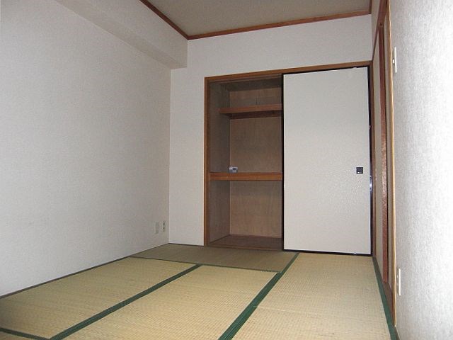 勘五郎ビル ベッドルーム