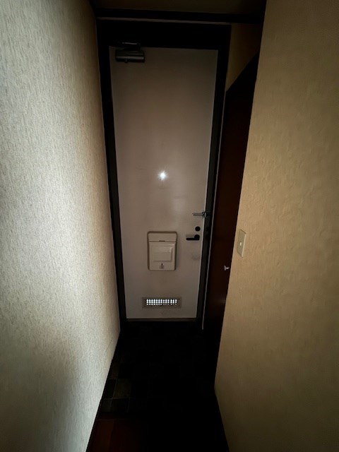 カーサファミール 玄関