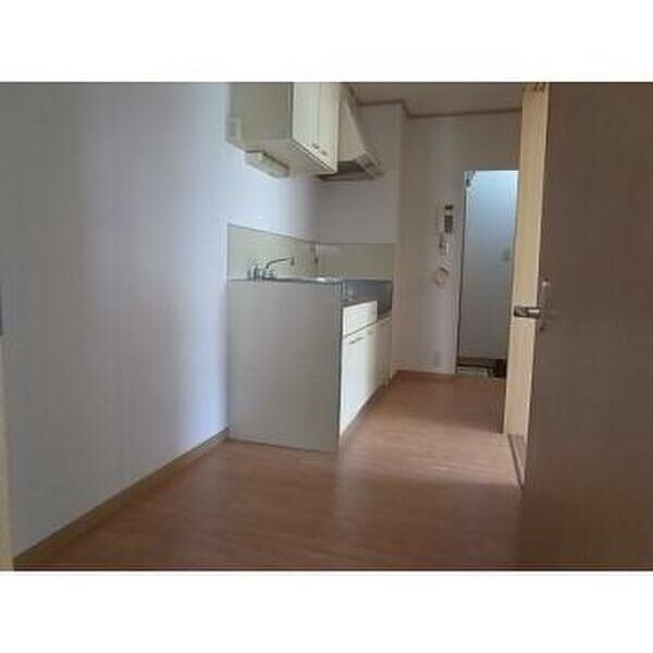 クレセント四ツ木  リビング