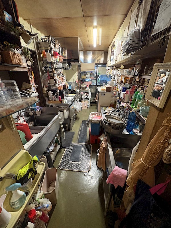 ワールドスクエアビル キッチン