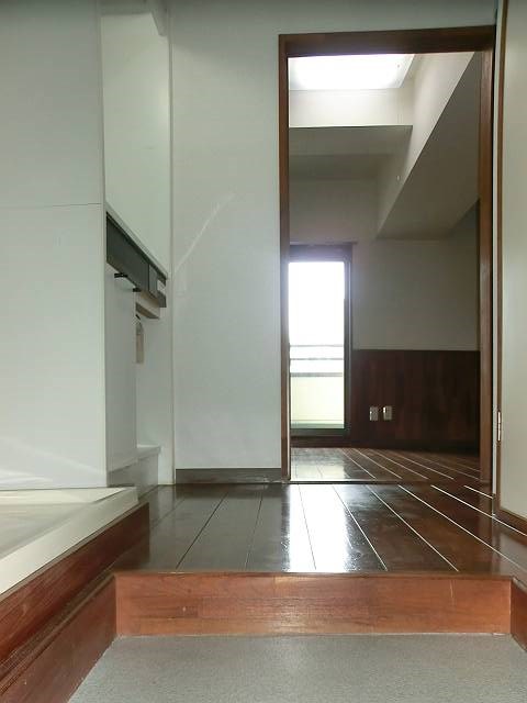 第三サカモトビル 玄関