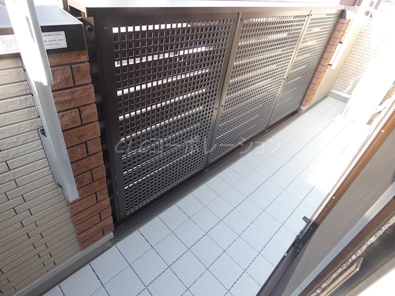 ノーバヤ　カナヤ ベランダ