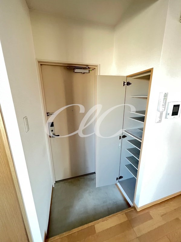 ペガサスビル（堀切２） 玄関