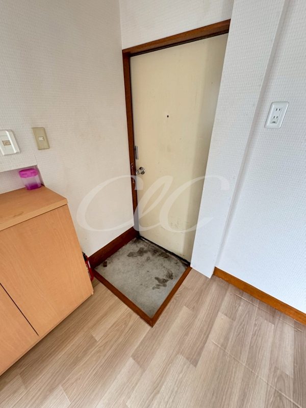 コーポサンフラワー 玄関