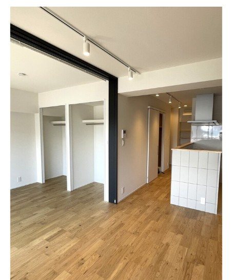 南砂キャピタルコータース リビング