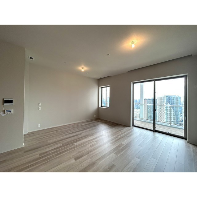 ＨＡＲＵＭＩ　ＦＬＡＧ　ＳＵＮ　ＶＩＬＬＡＧＥ　Ｔ棟 ベッドルーム