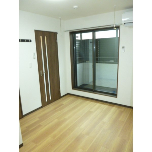 Loutus haruecho ベッドルーム