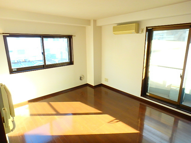 マリーナ・タカケンビル№６ リビング