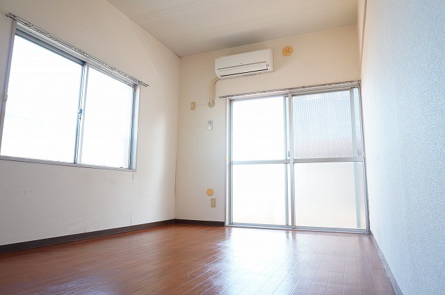 オレンジハイム ベッドルーム