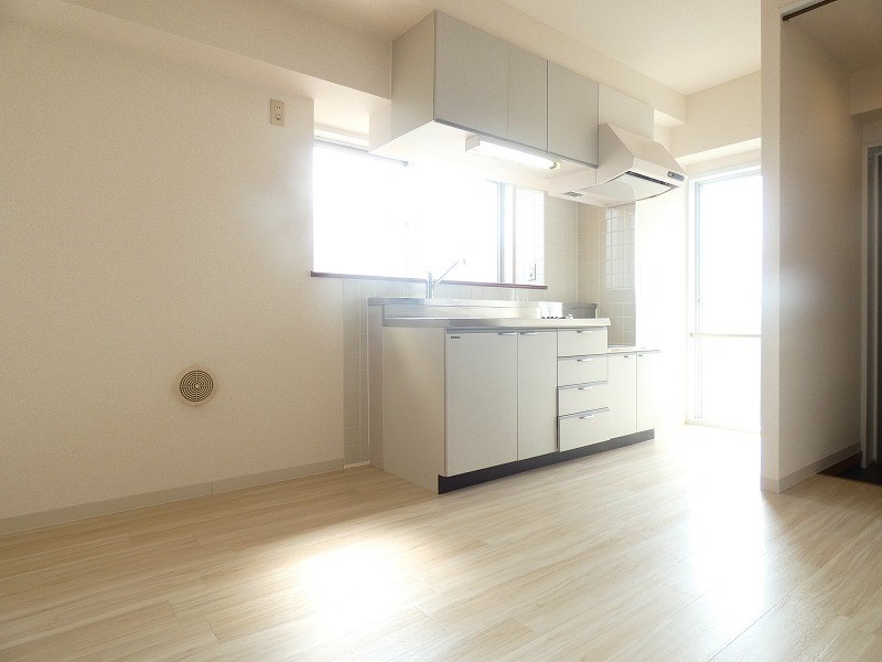 ベルエキップ一番館 リビング