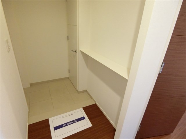 レジディア町屋 玄関