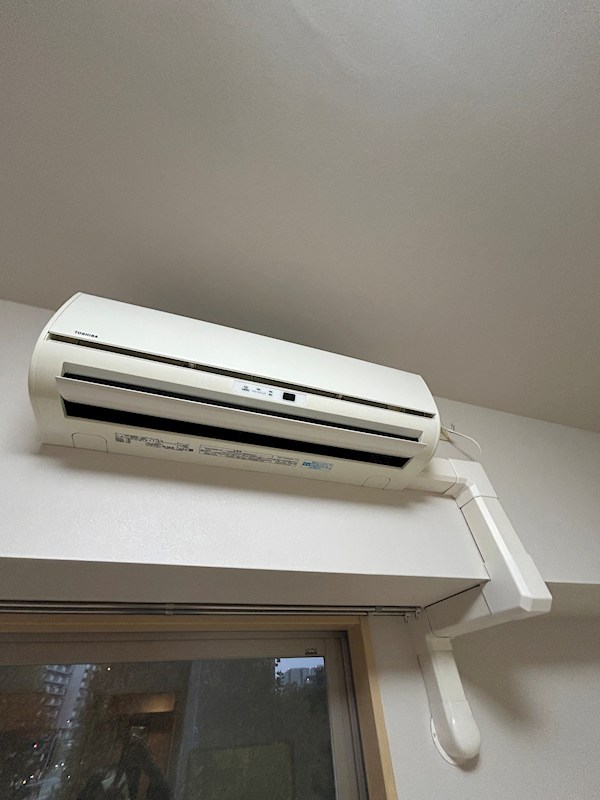 レニエ・ラ・ヴェルトゥ その他4