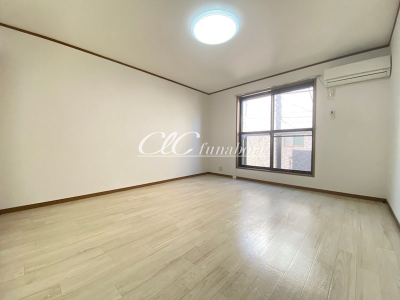 West Wood ベッドルーム