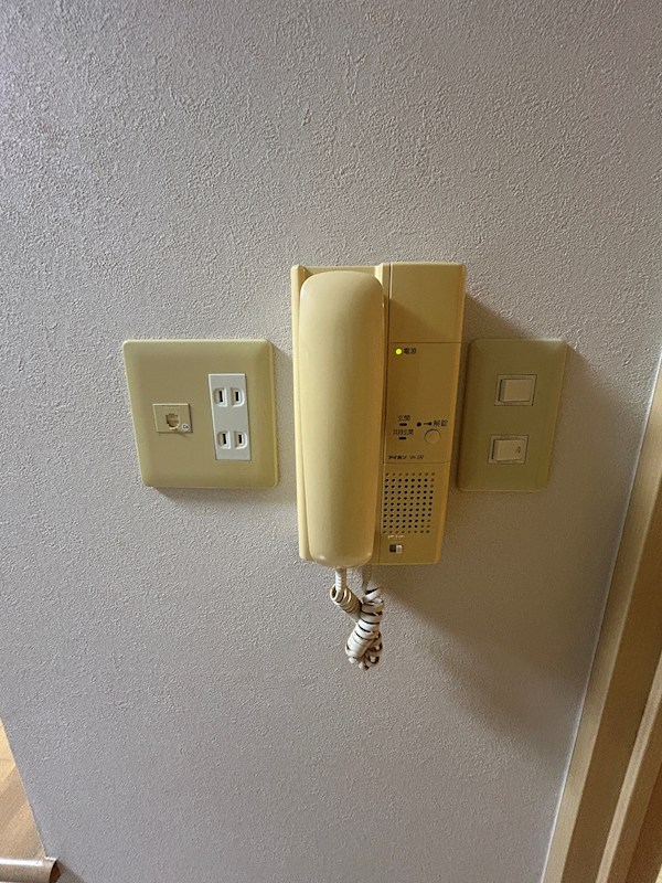 レニエ・ラ・ヴェルトゥ その他6