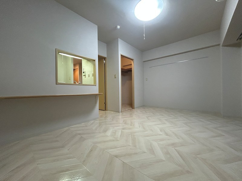 レニエ・ラ・ヴェルトゥ リビング