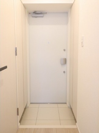 コンフォリア日暮里 玄関