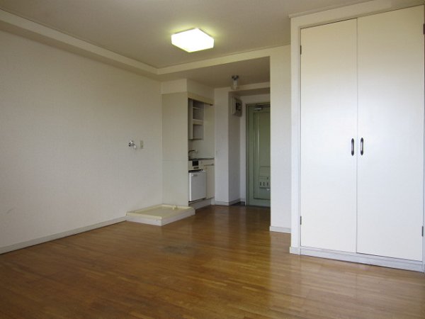 カルムメゾン丸山 リビング