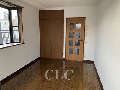 ロイヤルハイム上野  リビング