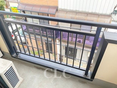 ロイヤルハイム上野  ベランダ