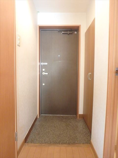 ジェイジルＢ 玄関