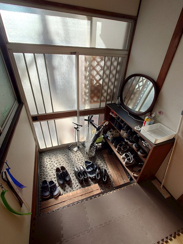 シェアハウスSK 玄関