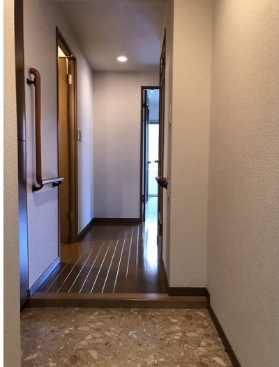 キャルム浅草 玄関