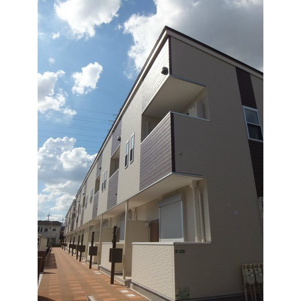 クロバーハイツＢ棟 外観