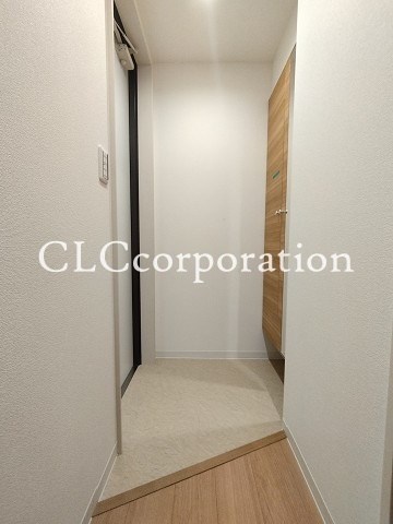 ジョワ・ド・ヴィーヴル 玄関