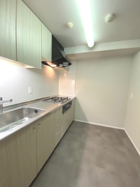 プライムアーバン新川 キッチン